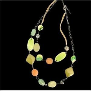 Green statement necklace